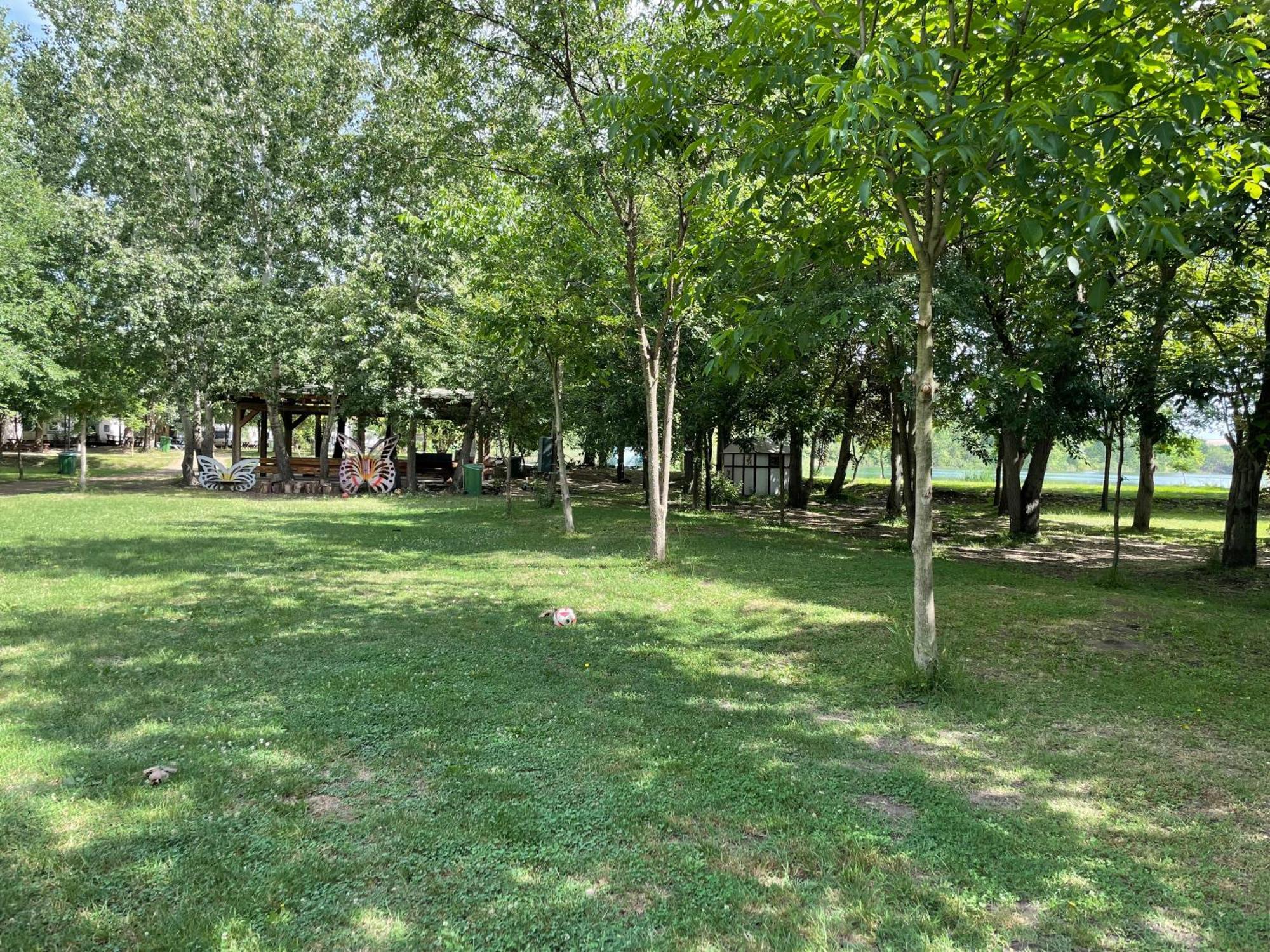 Camping Oaza Бела-Црква Экстерьер фото